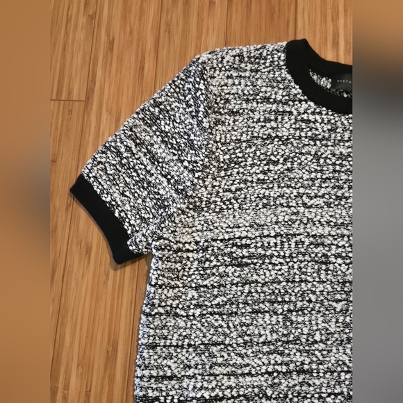 Victoria Beckham Textured Short Sleeve Sweater - Picture 3 of 7